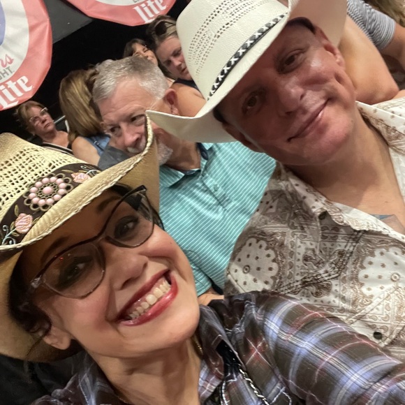 Meet your Posher, Dawnia - Picture 5 of 5